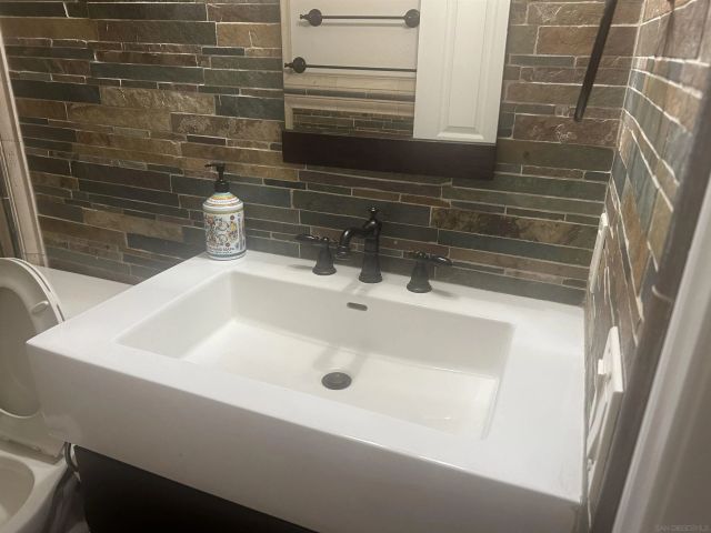 16521 Calle Pulido, San Diego, CA 92128