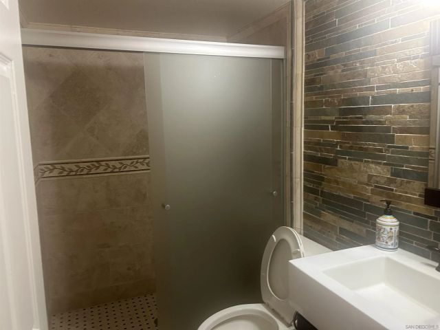 16521 Calle Pulido, San Diego, CA 92128