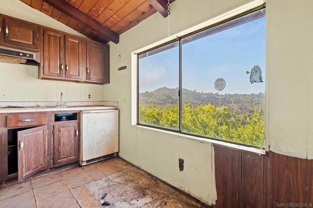 6133 Rainbow Heights Rd, Fallbrook, CA 92028