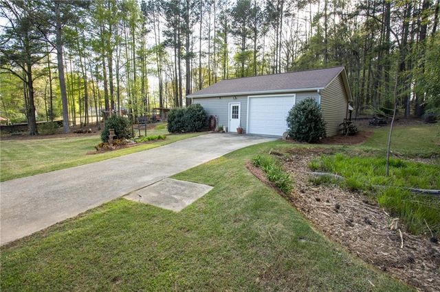 4450 Bay Creek Road, Loganville, GA 30052