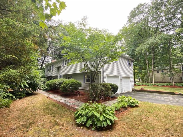 13 Oxbow Rd, Natick, MA 01760