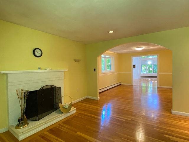 13 Oxbow Rd, Natick, MA 01760