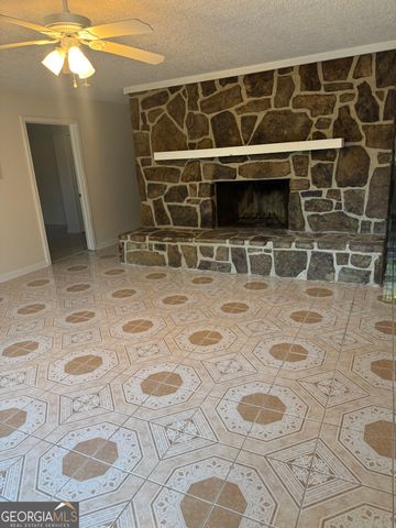 2316 Emerald Drive, Jonesboro, GA 30236