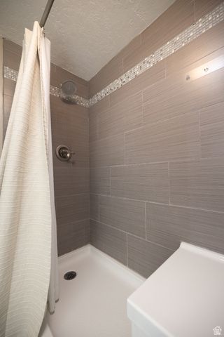 323 S PEACH LN, Bountiful, UT 84010