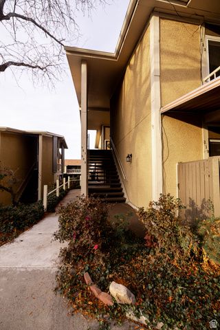 323 S PEACH LN, Bountiful, UT 84010