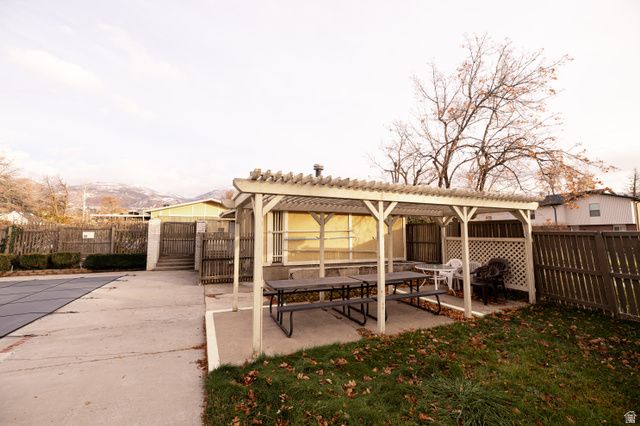 323 S PEACH LN, Bountiful, UT 84010