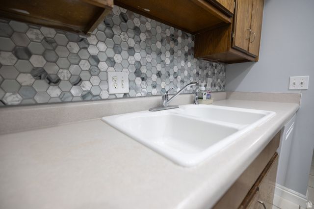 323 S PEACH LN, Bountiful, UT 84010