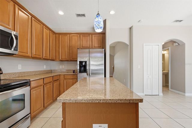 18318 HOLLAND HOUSE LOOP, Land O Lakes, FL 34638