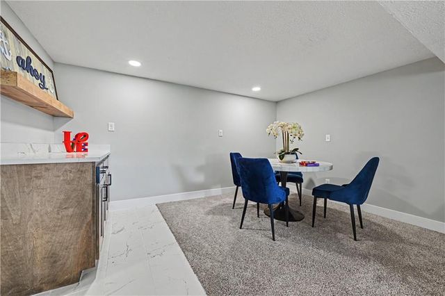 16 M Street, Lake Lotawana, MO 64086