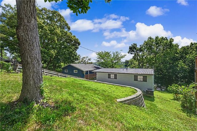 16 M Street, Lake Lotawana, MO 64086