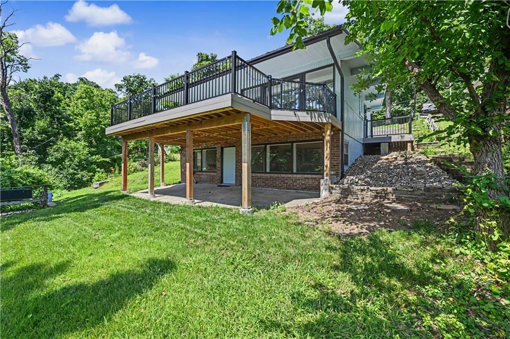 16 M Street, Lake Lotawana, MO 64086