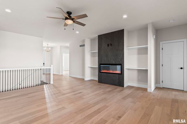 5305 Verdant Lane, Springfield, IL 62711