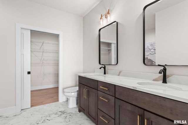 5305 Verdant Lane, Springfield, IL 62711