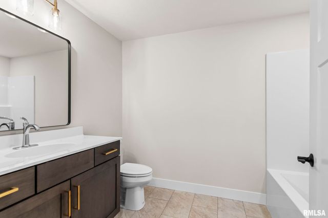 5305 Verdant Lane, Springfield, IL 62711