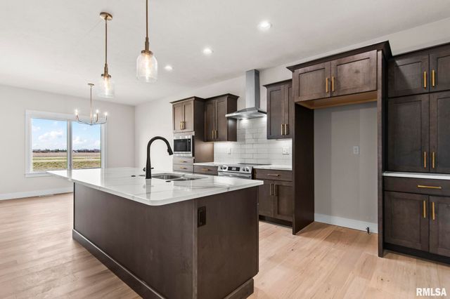 5305 Verdant Lane, Springfield, IL 62711