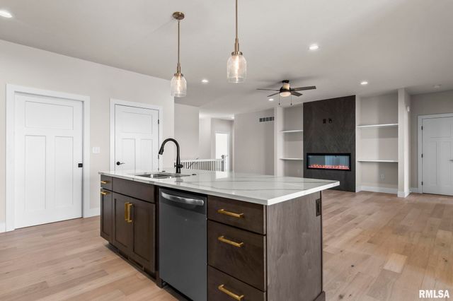 5305 Verdant Lane, Springfield, IL 62711