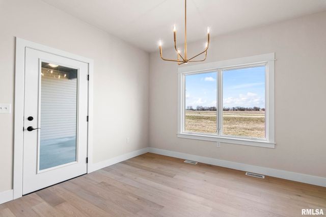 5305 Verdant Lane, Springfield, IL 62711