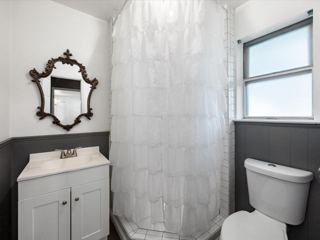 209 W Avenue K, Midlothian, TX 76065