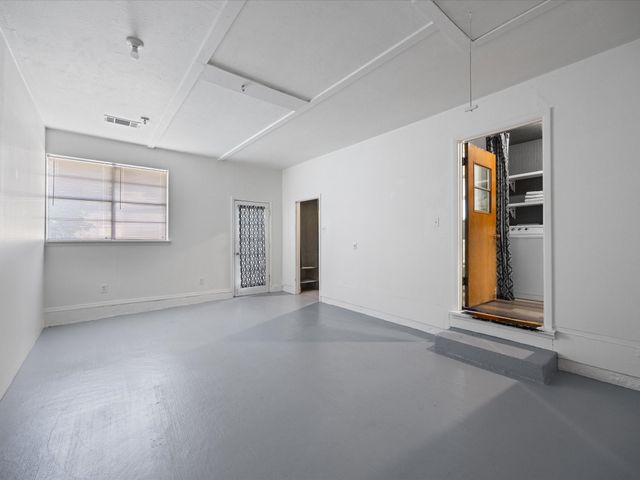 209 W Avenue K, Midlothian, TX 76065