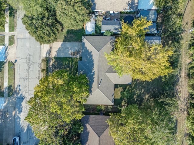 209 W Avenue K, Midlothian, TX 76065