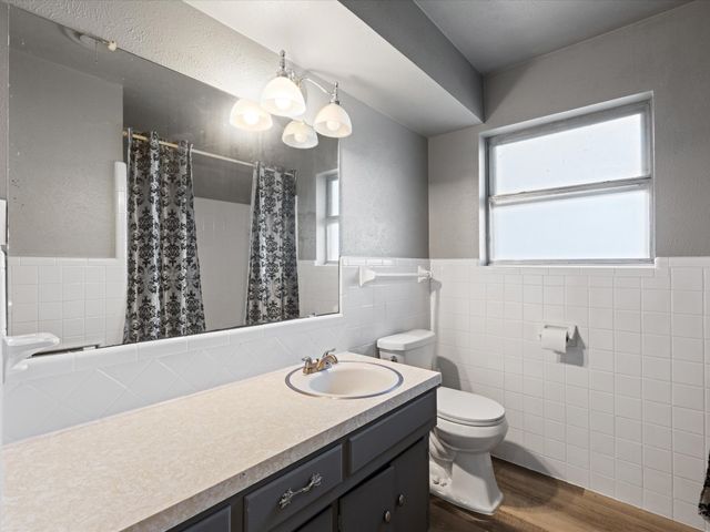 209 W Avenue K, Midlothian, TX 76065