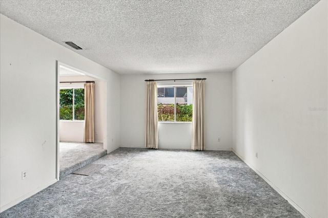 528 E HILLCREST STREET, Altamonte Springs, FL 32701