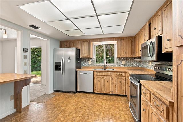 528 E HILLCREST STREET, Altamonte Springs, FL 32701