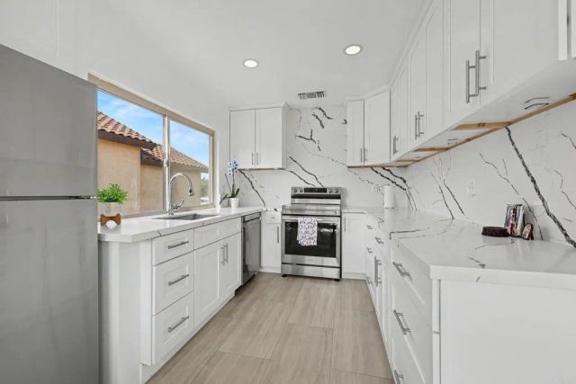1380 E Washington Avenue 17, El Cajon, CA 92019