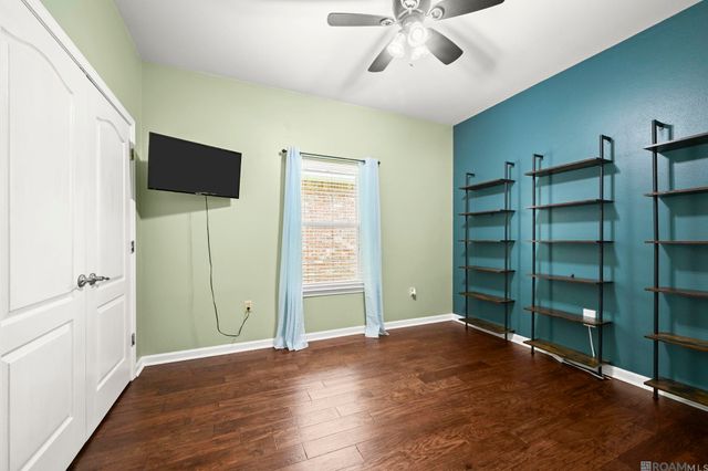 18567 White Oak Dr, Prairieville, LA 70769