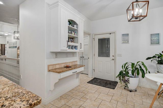 4642 N Farm Road 159, Springfield, MO 65803