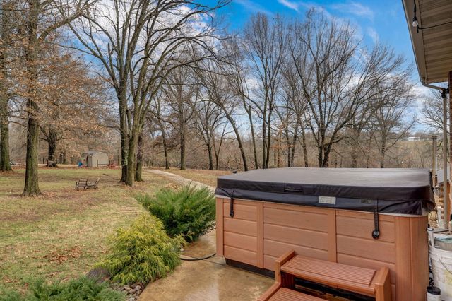 4642 N Farm Road 159, Springfield, MO 65803