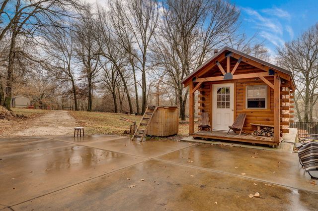 4642 N Farm Road 159, Springfield, MO 65803