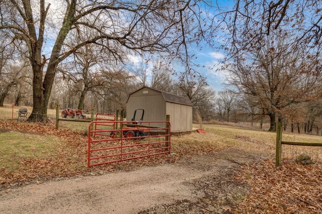 4642 N Farm Road 159, Springfield, MO 65803