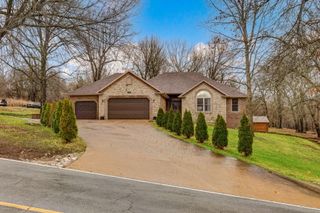 4642 N Farm Road 159, Springfield, MO 65803