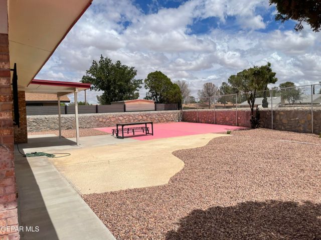 10604 FIELDROCK Court, El Paso, TX 79935