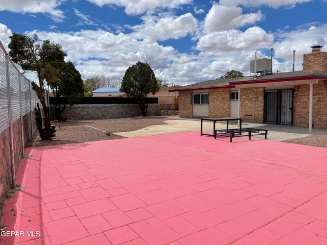 10604 FIELDROCK Court, El Paso, TX 79935