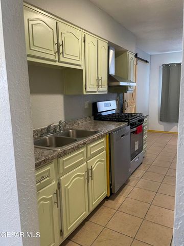 10604 FIELDROCK Court, El Paso, TX 79935