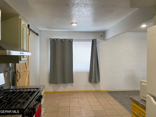 10604 FIELDROCK Court, El Paso, TX 79935