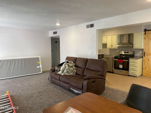 10604 FIELDROCK Court, El Paso, TX 79935