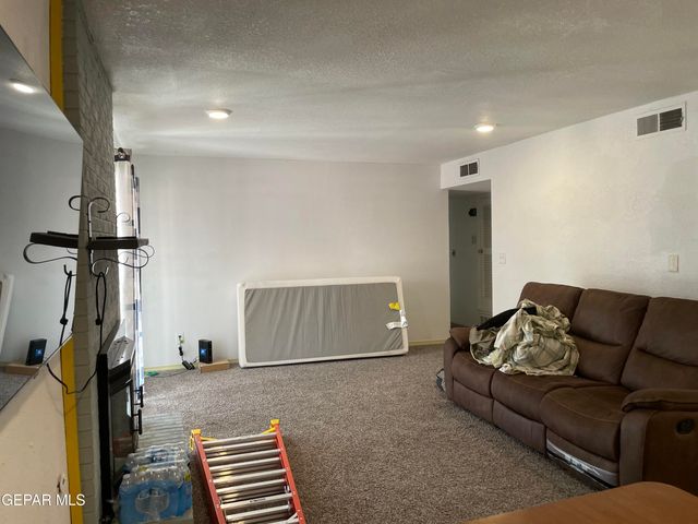 10604 FIELDROCK Court, El Paso, TX 79935
