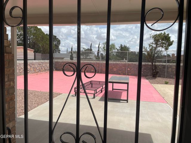 10604 FIELDROCK Court, El Paso, TX 79935