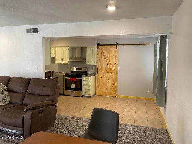 10604 FIELDROCK Court, El Paso, TX 79935