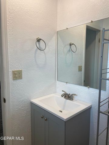 10604 FIELDROCK Court, El Paso, TX 79935