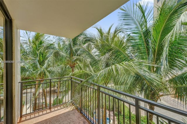 888 S Douglas Road 304, Coral Gables, FL 33134