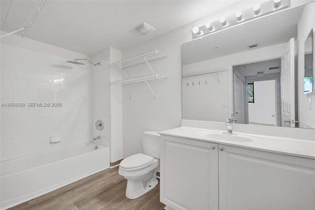 888 S Douglas Road 304, Coral Gables, FL 33134