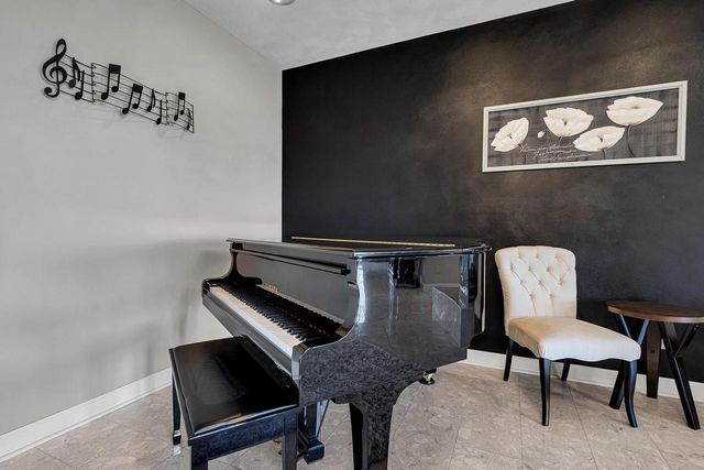 3050 WALDWIC LANE, Oshkosh, WI 54904