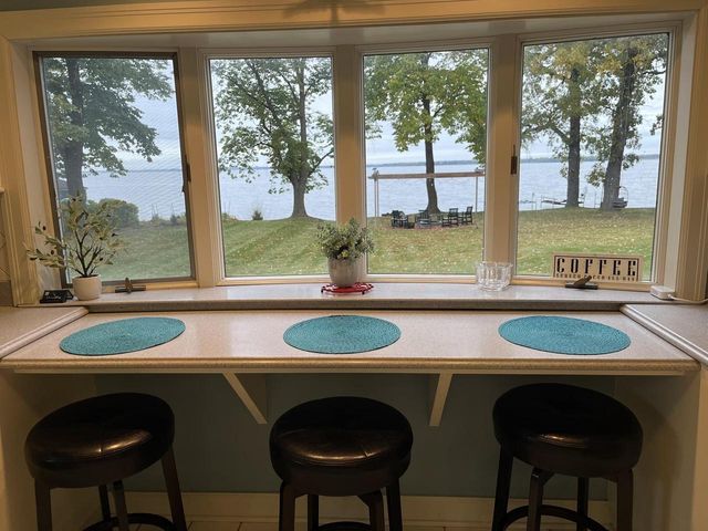 3050 WALDWIC LANE, Oshkosh, WI 54904