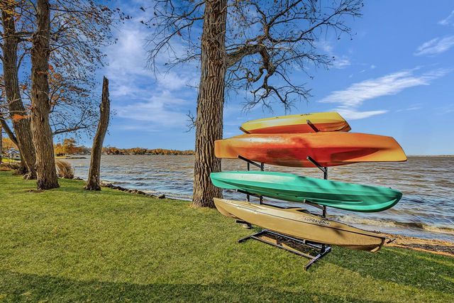 3050 WALDWIC LANE, Oshkosh, WI 54904