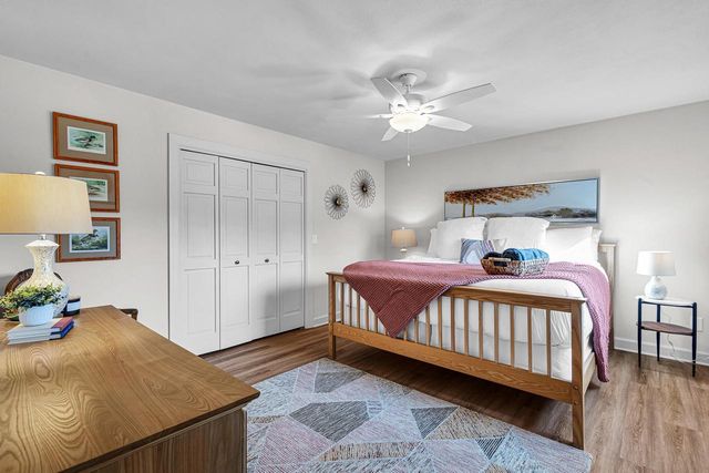 3050 WALDWIC LANE, Oshkosh, WI 54904