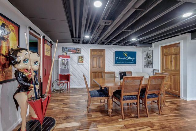 3050 WALDWIC LANE, Oshkosh, WI 54904